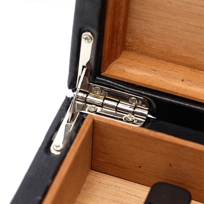 Black Leather Cigar Humidor Holds 16 Cigars
